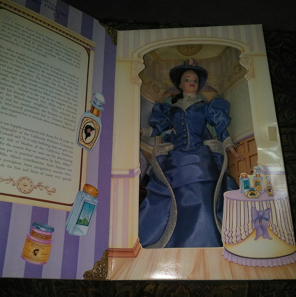 Beautiful Avon Albee Barbie NIB